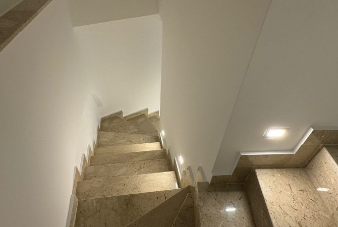 Scala in cemento armato (1)