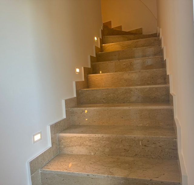 Scala in cemento armato (4)