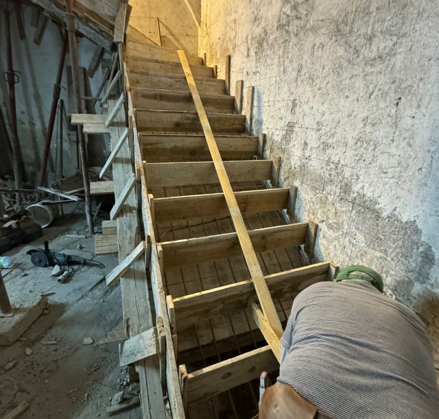 Scala in cemento armato (6)